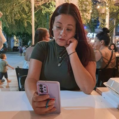 AvrilDgz's profile picture. *Las ideas nacen de mi estomago y suben reburbujeando hasta mi cabeza*, 
aún aprendiz de la vida