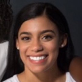 Nobles GVBB Asst Coach | Arsenal AAU Girls Program Director | @merrimackwbb Alum‘18 | 🇩🇴Dominican Republic National Women’s League ‘18 | IG: @coachceci_