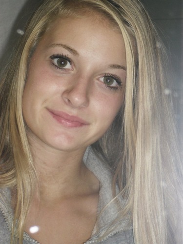 I'm 14 years old.  My wonderful country is Norway!  ♥JustinDrewBieber♥