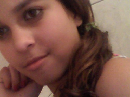 sou a menina q nao vive sem musica, amigos e internet
Deus ♥
Rock e Reggae ♥