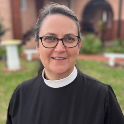 CoolRNcatmom's profile picture. Child of the Living God, Wife, Mother, priest, singer and lover of cats.