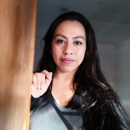 Soy Mamá Azul💙, de izquierda, feminista💜, antirracista.... Mi familia es lo más importante❤️