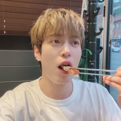 Iovingjaehan's profile picture. 