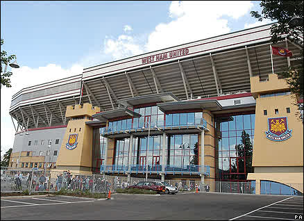 bazwhu60's profile picture. Born in London - life long West Ham fan