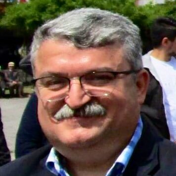 Hergün yeni bir gemi kalkar insanın umut limanından. Özgürlük için, yaşamak için.. Ve fırtınaya inat, dalgalara inat, ölüme inat. CheGuevara