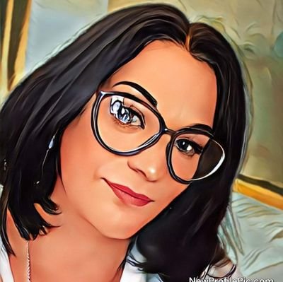 ShantelleAshmo2's profile picture. 