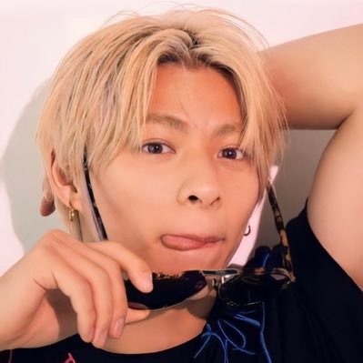 Ip0cdCKyFD5KrLF's profile picture. King & Prince❤️