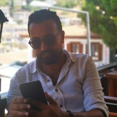 Bilgisayar Mühendisi 🧑🏻💻
Öğretim Görevlisi 🧑🏻🏫
Tıp Öğrencisi 🩺
