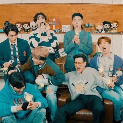 💚Ahgase❤️Stay 


No se usar Twitter sorry 🤣 solo trato de apoyar a mis favs