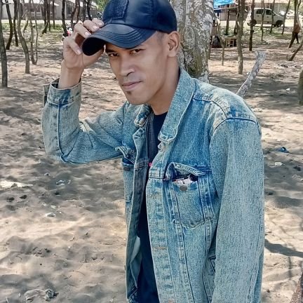 FahryArcc's profile picture. si jomblo ngangenin......😢😢😢