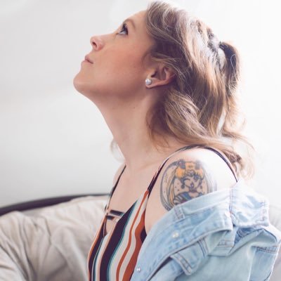 chelyt90's profile picture. 