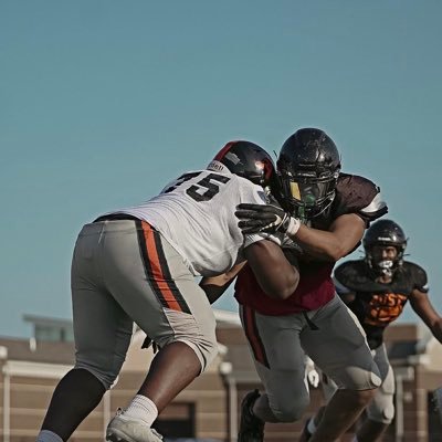 class of ‘23 Football 🏈 #75 AHS🧡🖤 6’1 OT/OG 290 https://t.co/VYv2JANwyg NCAA ID-2211725849 phone-(256)-227-5566) email jaylenverser@gmail.com