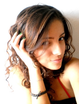 Porque ; A maior felicidade é ver alguém sorrir e saber que o motivo foi vc ;*