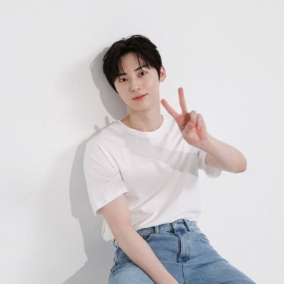 AUGUST NINEさんのプロフィール画像
