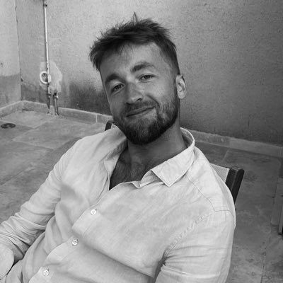 Journaliste, chef infos sports chez @EBRApresse | ex- @MagazineCaviar et @francefootball | Co-auteur de « En Terre Ultra » : https://t.co/XkKrroGgxZ