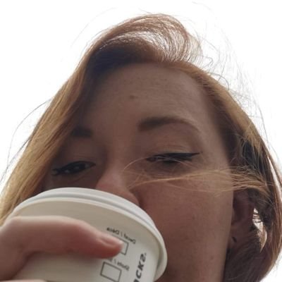 Landlady, smash enjoyer, shit poster (not shitposter) Yorkshire tea fan account. 
she/her