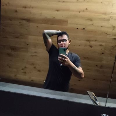 vicente25780734's profile picture. El viento cesa yo no🔥☣️☢️