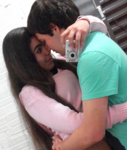 Aprendi que ñ posso exigir o amor de ngm Posso apenas dar boas razões para que gostem de mim E ter paciência para que a vida faça o resto..  William Shakespeare