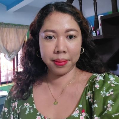 Loving,caring and full time wife.