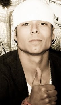 - o mundo da voltas ♪