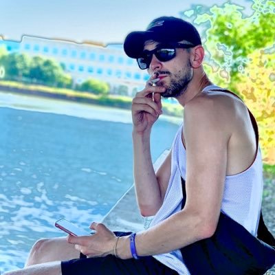 DrippinAllGator's profile picture. *This is what makes champagne wishes and caviar dreams come true*