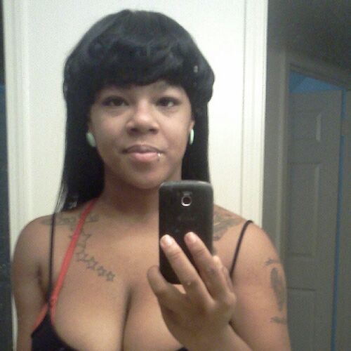 4tHAlOVEOfPiNKY's profile picture. When it comes down to it, I let them think what they want. If they care enough to bother with what I do, then I'm already better than them - tOOCOlD ♥