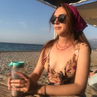 Lili (@callmelilila) Twitter profile photo