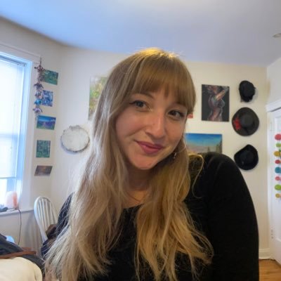 *artist • dirt worshipper • she/her • 🏳️🌈*