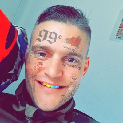 Jamais hors de combat ;)
Joueurs console r6 principalement
warzone- wrc -fifa -fall guys et quelques autres 😉
Team : Px esport