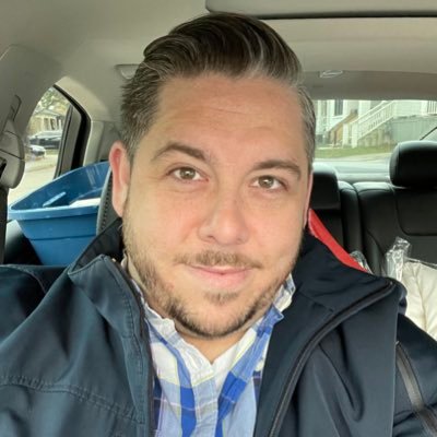 hey_itsjohnnyg's profile picture. 