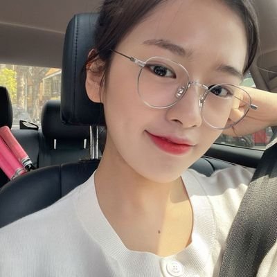 Be yourself🍁 a stan for gg 👀 #izone #itzy #ive #nmixx #kep1er + other
acc for selling and buying 'photocard collector'