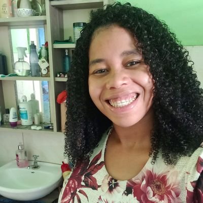Cristã ✝️
Violonista do Senhor 🎸
Instagram: @jessica_ruidias 📸