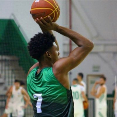 6'8 Small Forward Some highlights 🤟🏾🏀🏀 https://t.co/WANav51eou 9102618144