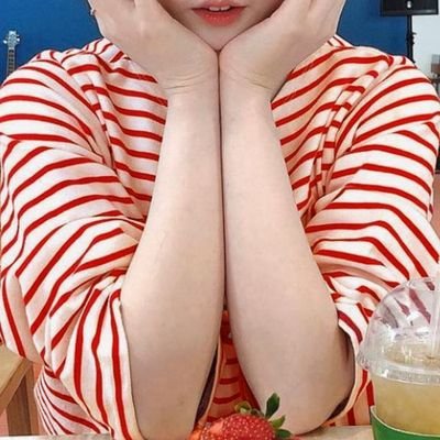 20歳、Twitter初心者です。感度高め、たくさんイかせてくれるおじさんが好みです。新垢フォローしてからDMください。(@zjebsZ4)