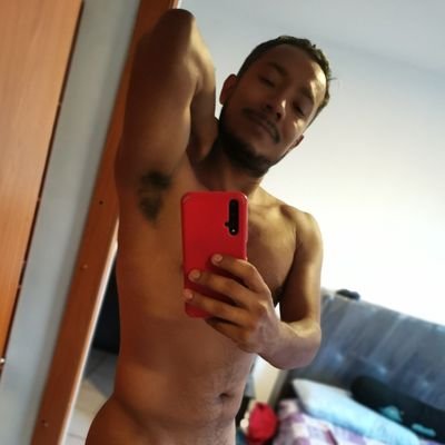 Jugador de Volei, ñoño de sistemas, otaku que se baña, corredor que no ejerce. Nayarita de corazón.