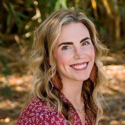 Mallysaurus's profile picture. Project Manager Extraordinaire / Mom to Avacado 🥑 / Cohost/Creator/Producer of the Grant Rant on Apple Podcasts https://t.co/ZDCOj6khtF…