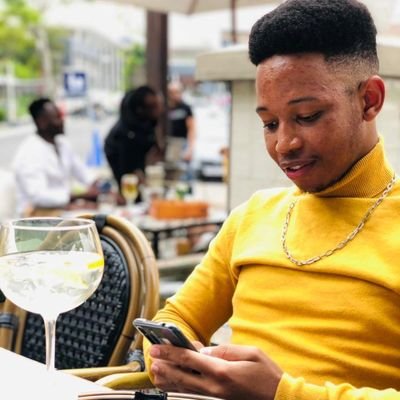 MG_Maphakane's profile picture. Sold My Soul To Everything Nice👌💯
Gin And Lemonade Junkie 🍹🤞
Cyber Cadet  💻💡💯
Fineapple 🍍🙏. https://t.co/Ot9dCNBWKu