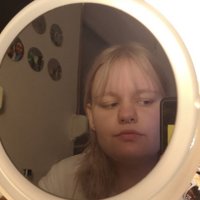 Emily. (@emilyhes) Twitter profile photo