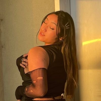 Eliza_andrada's profile picture. theatre + marvel