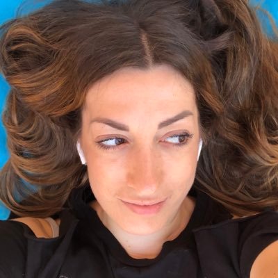 VirTweet82's profile picture. Criminóloga, Hª del Arte gracias a mi paso por el  @macaAlicante Ahora en @FacDerecho_UNED ~ Gracias a Twitter, "Me lo ha dicho un pajarito", tiene sentido.