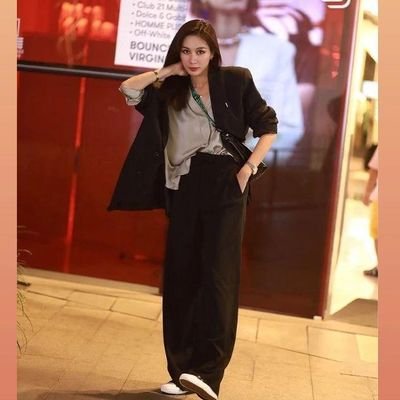 loveluxsulax's profile picture. 