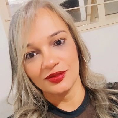 IsainaBarreto's profile picture. Mãe, professora e amante da música sertaneja❤️🎶