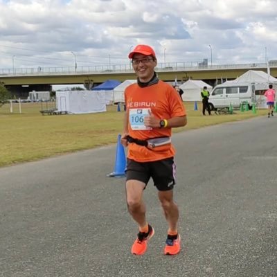 異種格闘技大好き人間。”変態”をこよなく愛する黒糖焼酎ファン。友人達とKNS(K=必ずN=飲んでS=騒ぐ会)を主宰。https://t.co/VKvuPKRXHr 本業は大阪市内のクリエイターの活動支援。https://t.co/wkASifQaek 50歳からマラソンにハマる^ ^PBは、3時間24分13秒(2019姫路城)