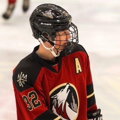 Eghan Ryan | Saint Ignatius College Prep | Defenseman | 2006 | 6’3| Shoots Right | 4.0 GPA | @eghan409@icloud.com |