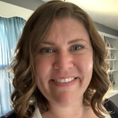 Nebraska born & raised, 1st grade teacher, M.Ed in Reading, proud auntie, #donorschoose teacher, #clearthelists https://t.co/TejFYXqp3I