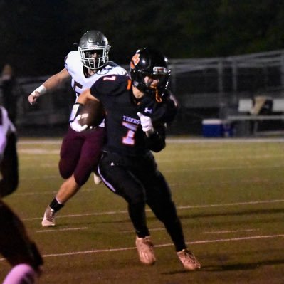 Hackettstown High School 2023 Football | WR/DB/KR | 5’10 175lbs | 98 GPA | First Team All Conference | Second Team All County |