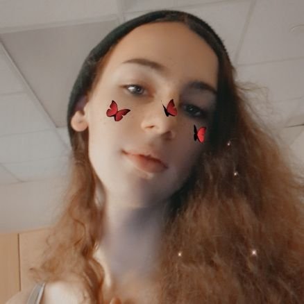 Twitch Affiliate | Graphic Designer | Dubby Partner (CODE NERDBIRD) | Official Dumbass | $RedDevRedemption | @vitaminwater simp | Satanist | 🏳️⚧️