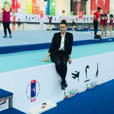 eski milli cimnastikçi , Antalya GSİM cimnastik antrenörü, milli hakem
