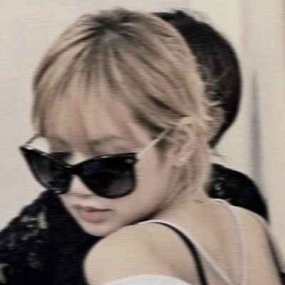 lalikook_rein's profile picture. love yall 😘💜💛