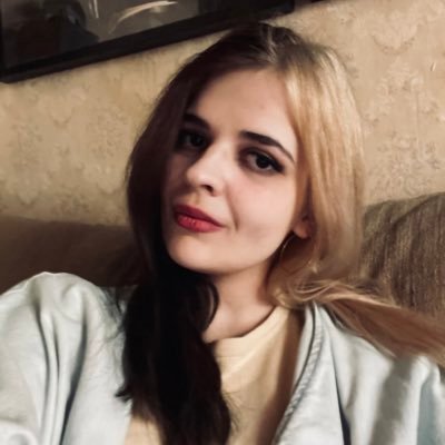 also a self-taught artist (IG 82.pb) and Shiba’s mom | 💬 ENG., DE., рус.